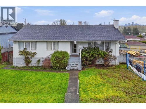 4465 Price Cres, Burnaby, BC, V5G2N5 | Card Image