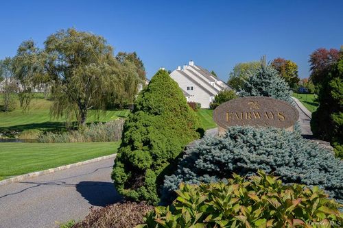 159 Fairway Dr, Carmel, NY, 10512-1529 | Card Image