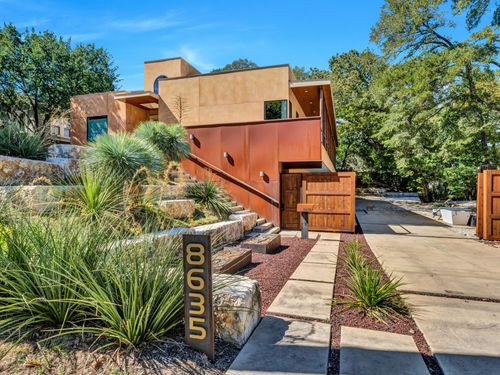 8635 San Leandro Dr, Dallas, TX, 75218-4224 | Card Image