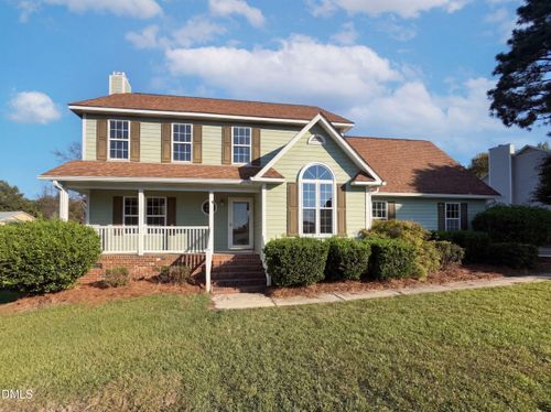 744 Bent Creek Dr, Hope Mills, NC, 28348-5686 | Card Image