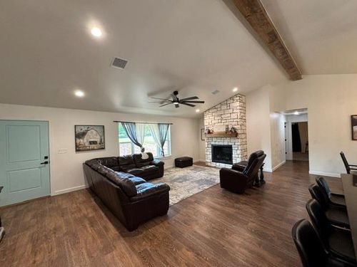 4041 County Road 1520, Stratford, OK, 74872-5450 | Card Image