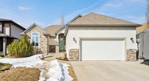 5939 Park Meadows Cres, Olds, AB, T4H1Y3 | Card Image