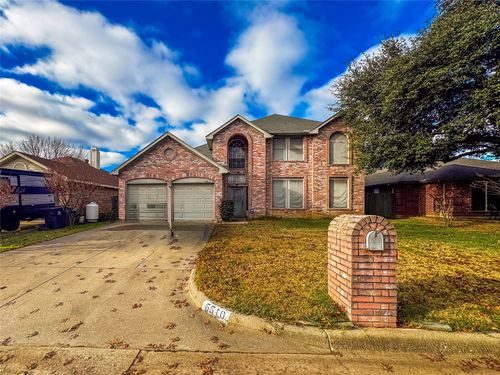 5510 Rolling Green Rd, Arlington, TX, 76017-6263 | Card Image