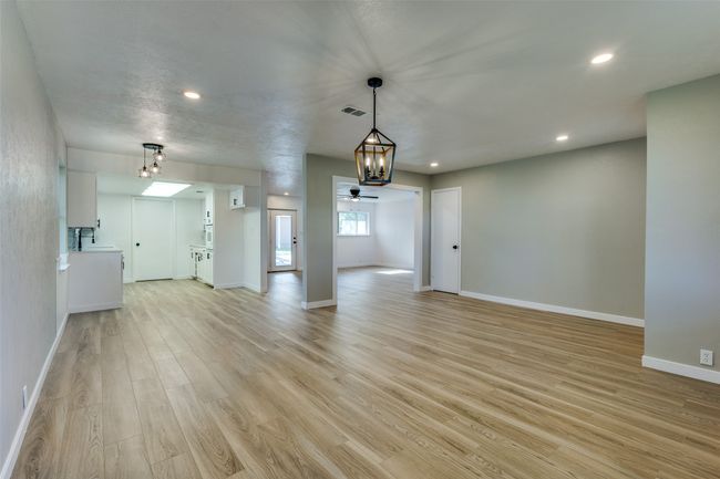 709 S Farmington Rd, House other with 3 bedrooms, 2 bathrooms and null parking in Howe TX | Image 7