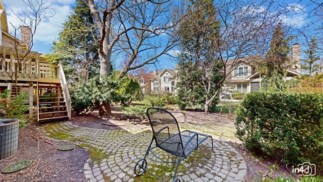 2232 Durand Dr, Townhouse with 2 bedrooms, 2 bathrooms and 2 parking in Downers Grove IL | Image 31