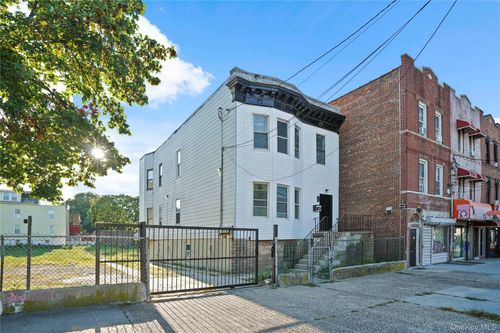909 Castle Hill Ave, Bronx, NY, 10473-1319 | Card Image
