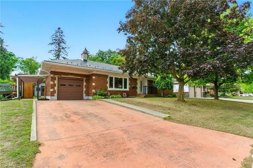 10 Sheffield Ave, Brantford, ON, N3S6V8 | Card Image