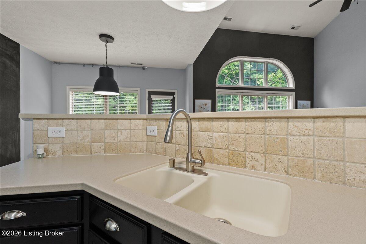 Residential in Crestwood 4
