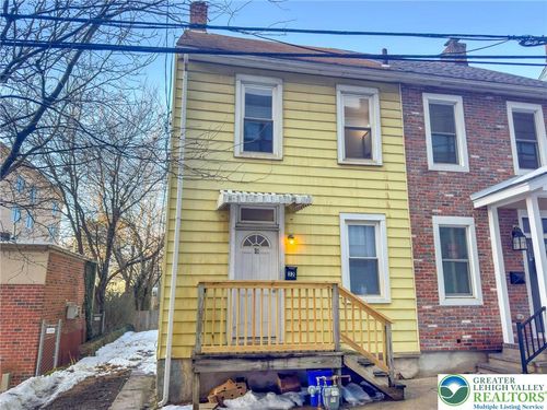 32 W Raspberry St, BETHLEHEM, PA, 18018-3909 | Card Image