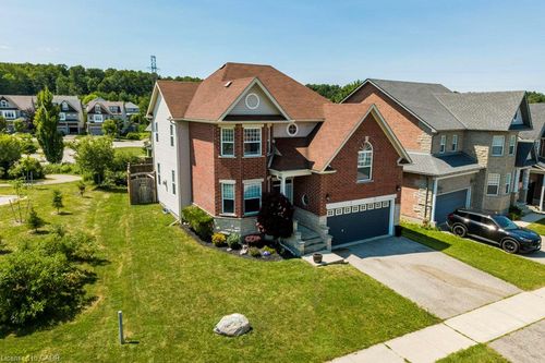 767 Lucerne Ave, Waterloo, ON, N2T2Y3 | Card Image