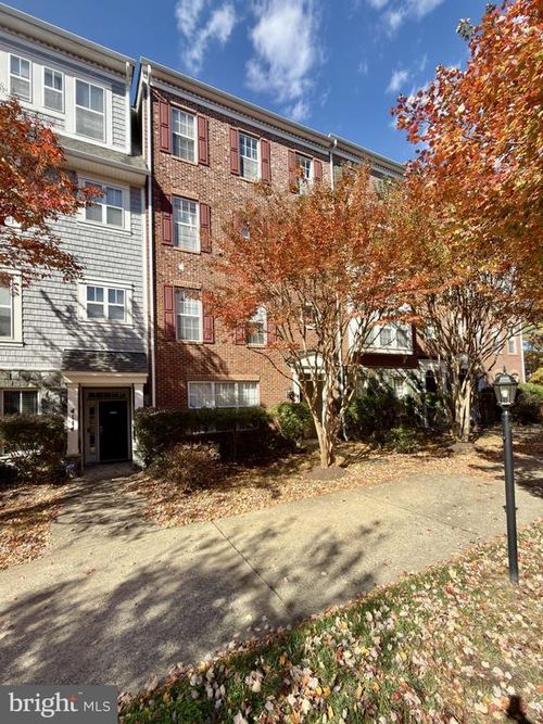 5-4110 Potomac Highlands Cir, TRIANGLE, VA, 22172-1775 | Card Image