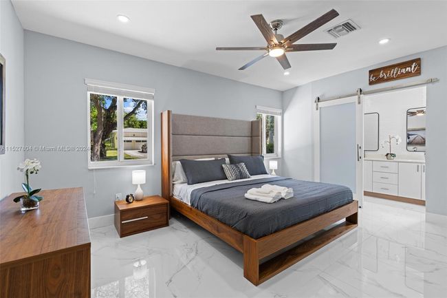 26 Ne 88 Th St, House other with 4 bedrooms, 3 bathrooms and null parking in El Portal FL | Image 11