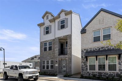 4408 front exterior | Image 1