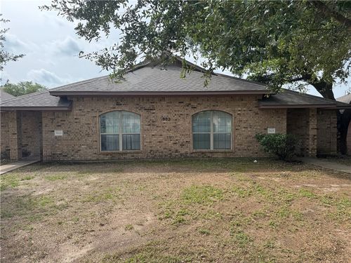 902 Azalea Ct, College Station, TX, 77840-4042 | Card Image