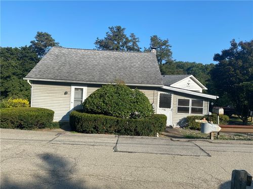 850 Rose St, Irwin, PA, 15642-4346 | Card Image