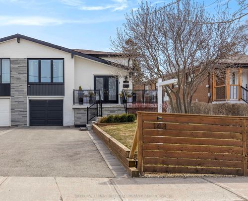 143 Grandravine Dr, North York, ON, M3J1B3 | Card Image