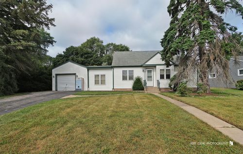 1318 Leslie Ave, Round Lake Beach, IL, 60073-2122 | Card Image