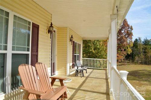 556 Peaceful Creek Dr, York, SC, 29745-6389 | Card Image