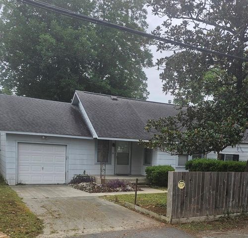 817 S Main St, Highlands, TX, 77562-4235 | Card Image