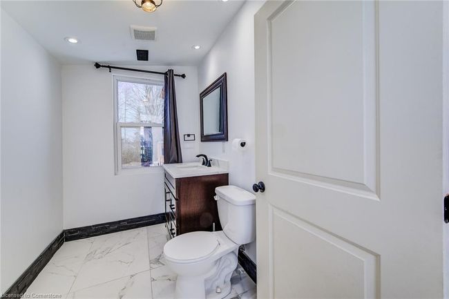 720 Main St W, House other with 2 bedrooms, 3 bathrooms and 3 parking in Listowel ON | Image 7