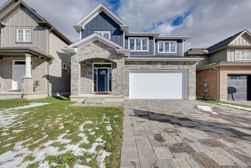 {{alt}} | Card Image