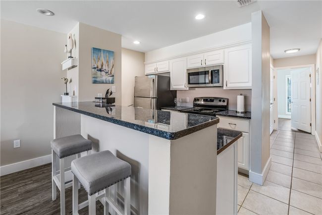 UNIT-1007 - 715 Beach Access Road 1 A, Condo with 2 bedrooms, 2 bathrooms and null parking in Port Aransas TX | Image 7