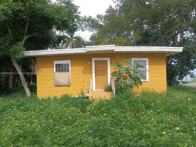 398 Cypress Ave, House other with 3 bedrooms, 1 bathrooms and null parking in Pahokee FL | Image 1