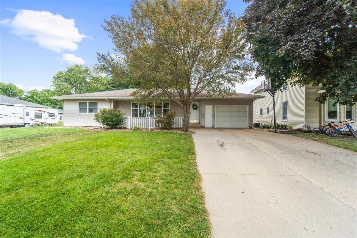 I Ave, Grundy Center, IA 50638