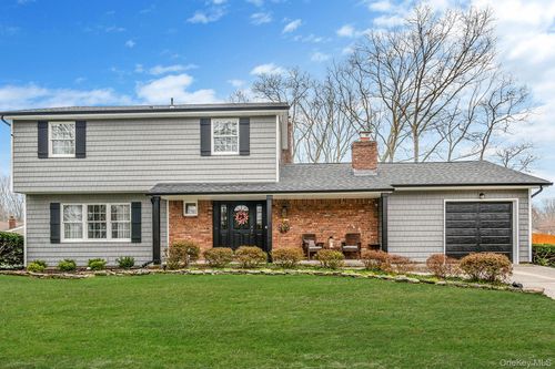 3 Meroke Ln, Rocky Point, NY, 11778-9302 | Card Image