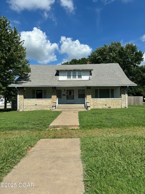 501 Willow St, Coffeyville, KS, 67337-4837 | Card Image