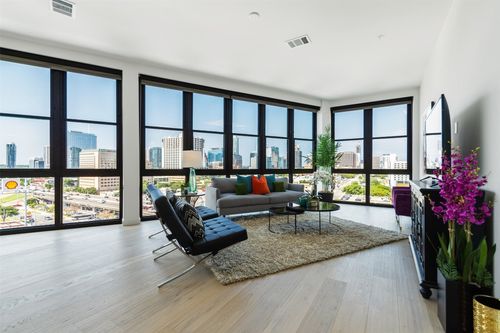 apt-525-800 Embassy Dr, Austin, TX, 78702-2742 | Card Image