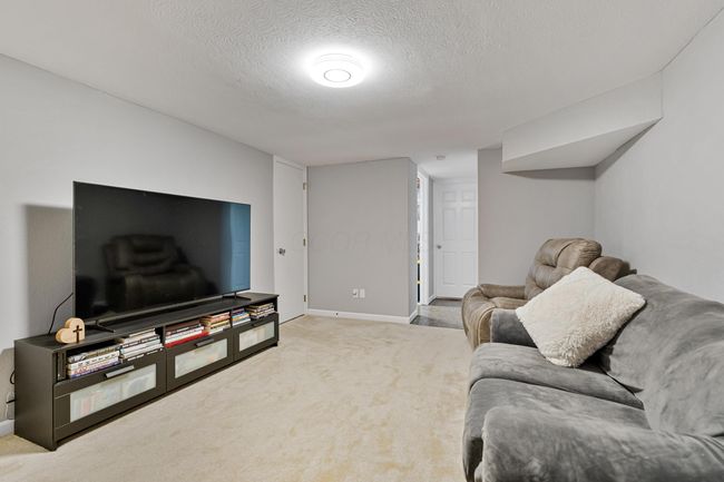 88B - 1814 Bennigan Dr, Condo with 2 bedrooms, 2 bathrooms and null parking in Hilliard OH | Image 25