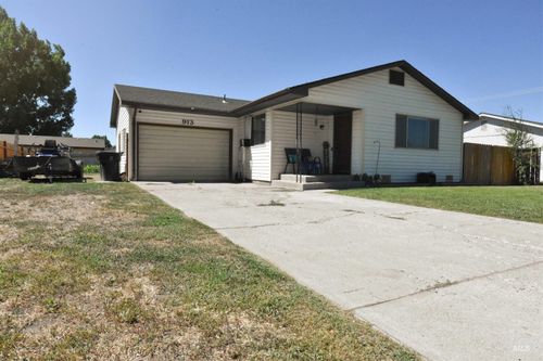 913 E 18th Way, Burley, ID, 83318-2643 | Card Image