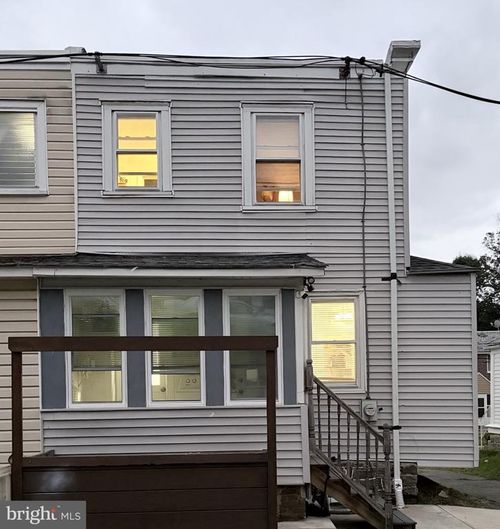 735 Yeadon Ave, Lansdowne, PA, 19050-3523 | Card Image