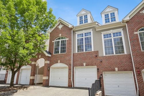 118 Donato Cir, Scotch Plains, NJ, 07076-1068 | Card Image