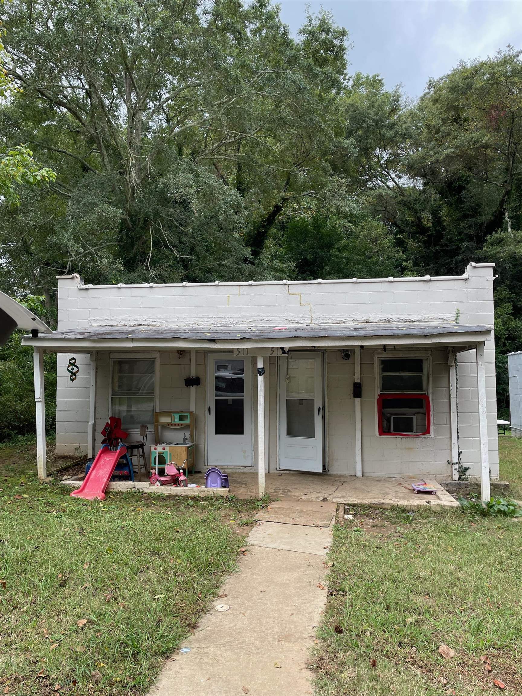 Greenlea St, Spartanburg, SC 29306