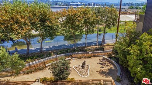 203-2974 Ripple Pl, Los Angeles, CA, 90039-2958 | Card Image