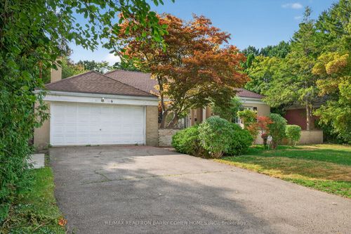 6 Gerald St, North York, ON, M2L2M5 | Card Image