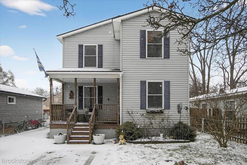 875 Adelaide Dr, Wolverine Lake, MI, 48390-2304 | Card Image