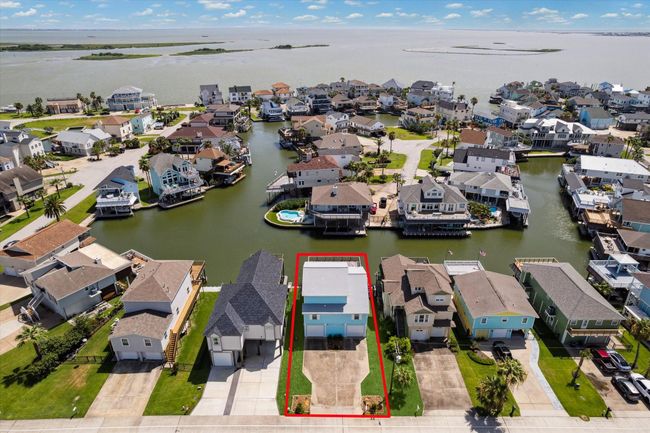 1815 Tiki Dr, House other with 3 bedrooms, 3 bathrooms and 3 parking in Tiki Island TX | Image 31