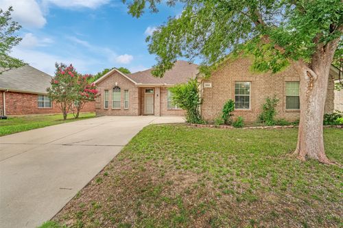 824 Duck Pond Dr, Grand Prairie, TX, 75052-2711 | Card Image
