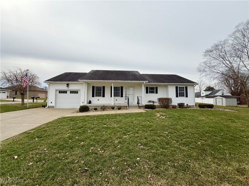 2 Coopers Ln, Williamstown, WV, 26187-1282 | Card Image