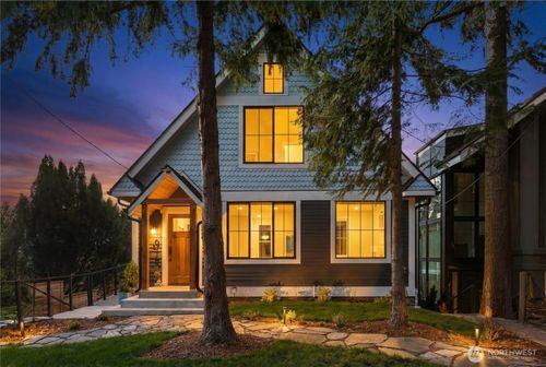 10715 2nd Ave Nw, Seattle, WA, 98177-4807 | Card Image