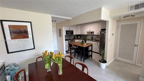 apt-5l-150 Se 25th Rd, Miami, FL, 33129-2477 | Card Image