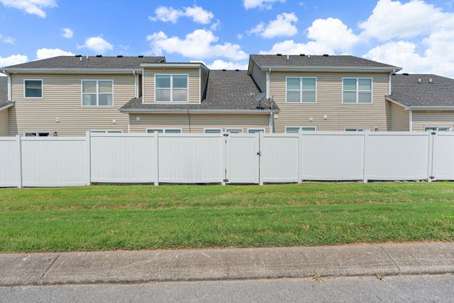 1071 Muna Ct, Townhouse with 3 bedrooms, 3 bathrooms and 3 parking in Spring Hill TN | Image 35