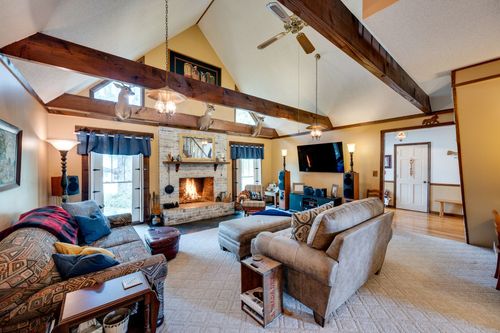 131 Stoneybrook Rd, Columbia, TN, 38401-8611 | Card Image