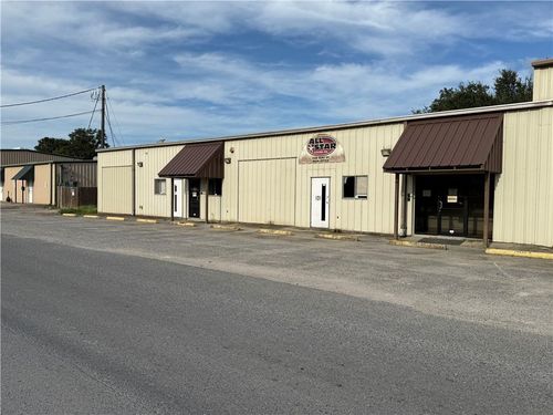 1032 Bert St, La Place, LA, 70068-5312 | Card Image