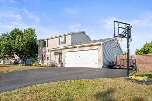 42 Fraser Dr, Hilton, NY, 14468-1321 | Card Image
