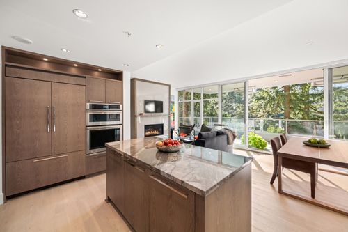 407-1501 Vidal St, White Rock, BC, V4B0B5 | Card Image