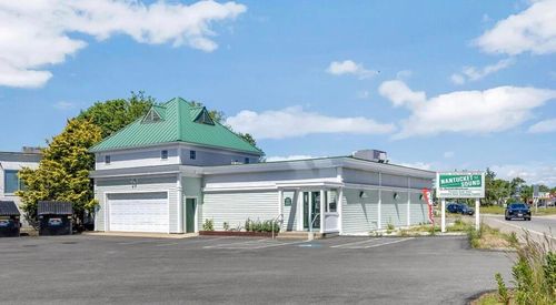 491 Iyannough Road, Hyannis, MA, 02601 | Card Image